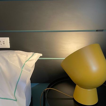 Torino48 Guesthouse Milan Bagian luar foto