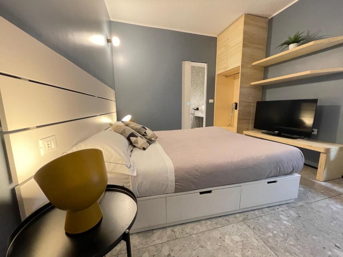 Torino48 Guesthouse Milan Bagian luar foto