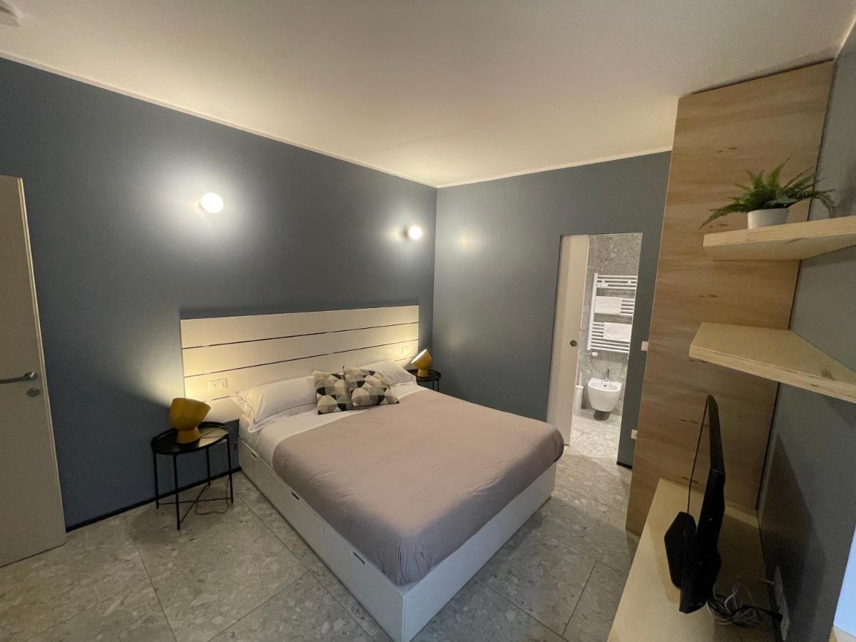 Torino48 Guesthouse Milan Bagian luar foto